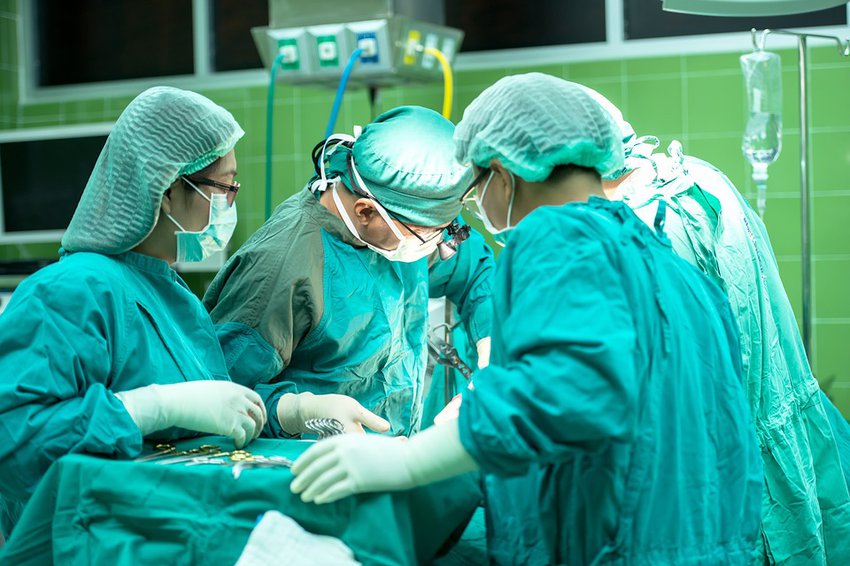 Симультанні (декілька одночасно виконаних) операції - сучасний підхід у роботі Центру лапароскопічної хірургії